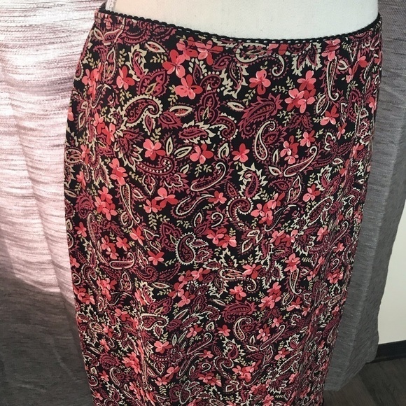 MY MICHELLE MEDIUM PAISLEY SKIRT - Picture 4 of 5